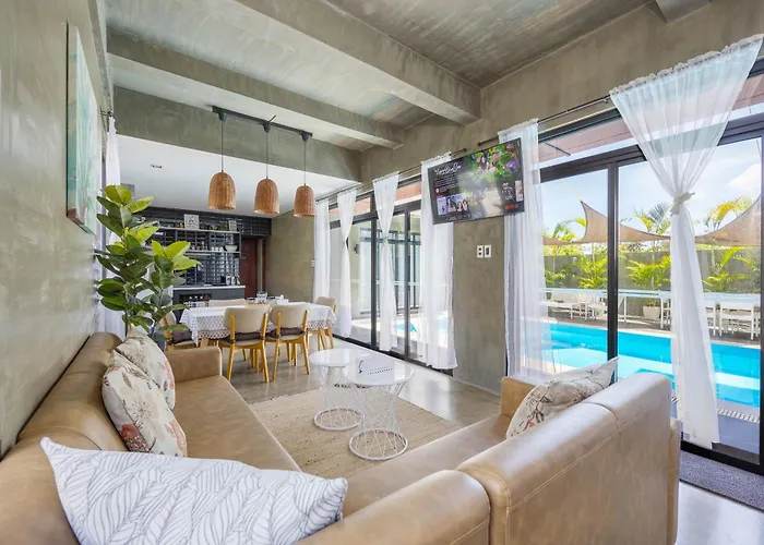 Isla 2 Luxury Pool Near With Karaoke Video Games Barbecue Villa *